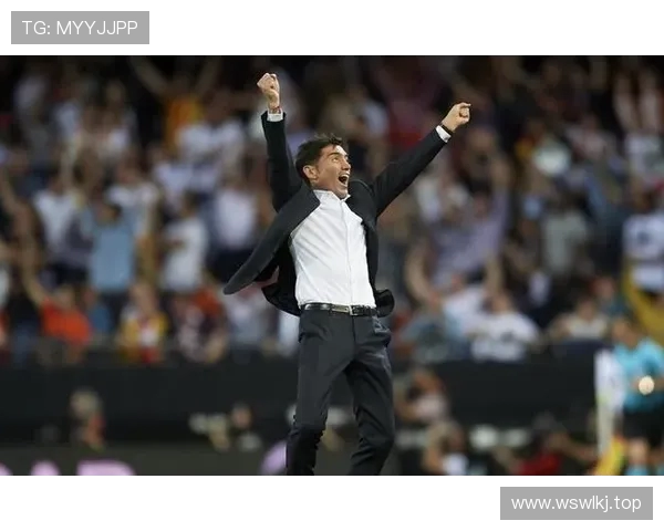 黄潜主帅赛后质疑裁判判罚合理性直言比赛判罚或存疑